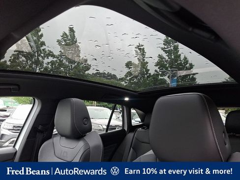 Certified 2025 Volkswagen ID.4 Pro S AWD/4WD image 19