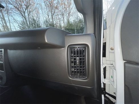 New 2025 GMC Savana 3500 w/ Power Convenience Package image 22