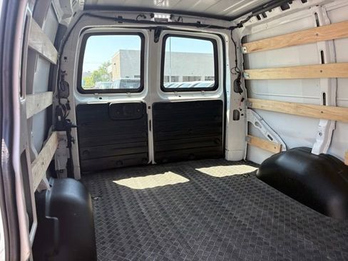 Used 2024 GMC Savana 2500 w/ Driver Convenience Package RWD image 14