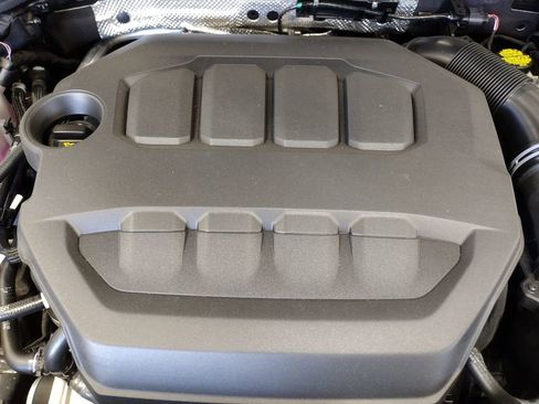 New 2025 Volkswagen GTI Autobahn image 9