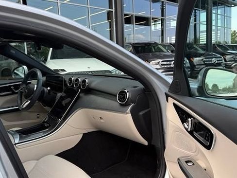Used 2023 Mercedes-Benz C 300 4MATIC Sedan image 11