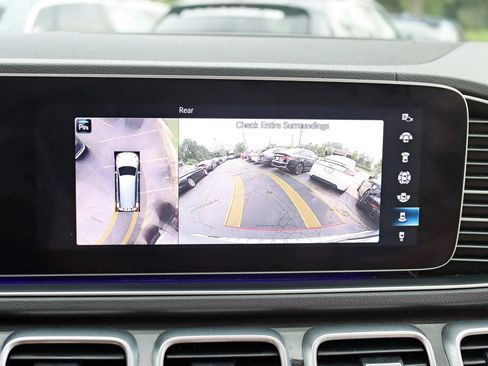 Used 2020 Mercedes-Benz GLS 450 4MATIC image 21