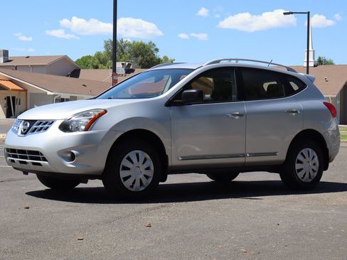 Used 2015 Nissan Rogue S w/ Convenience Package AWD/4WD image 11