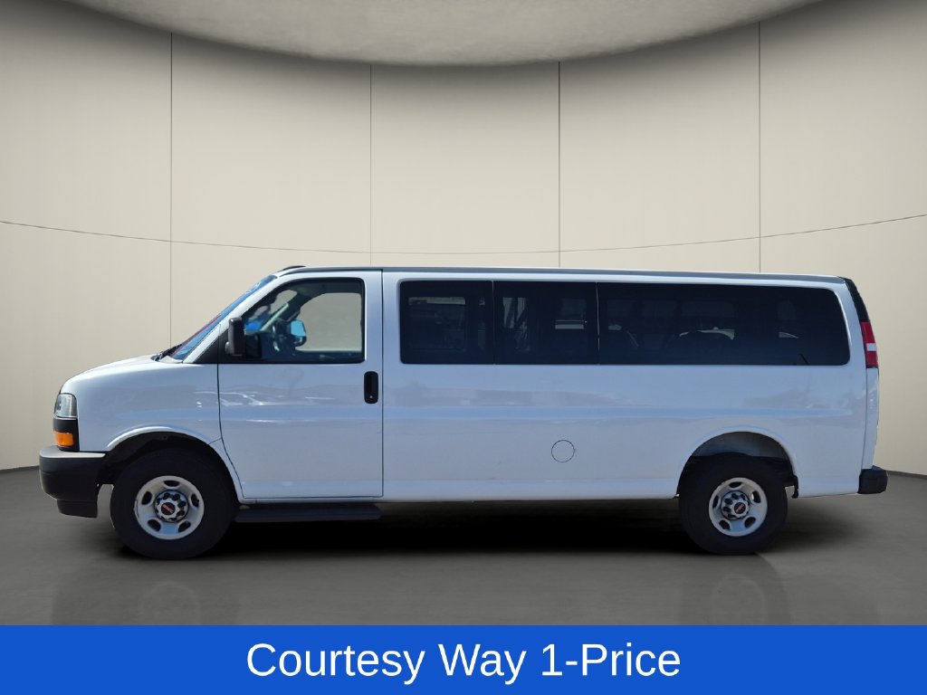 Used 2022 GMC Savana 3500 LS RWD image 5
