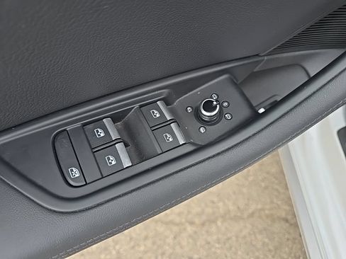 Used 2019 Audi A4 2.0T allroad Premium Plus AWD/4WD image 10