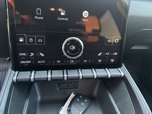 New 2026 GMC Terrain AT4 w/ LPO, Floor Liner Package image 25