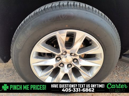 Used 2023 Chevrolet Suburban Premier image 10