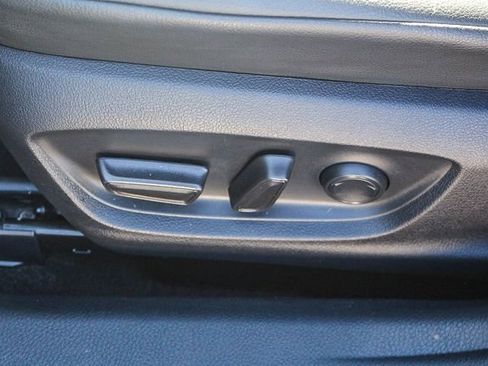 Used 2023 Toyota Camry SE w/ Convenience Package image 28