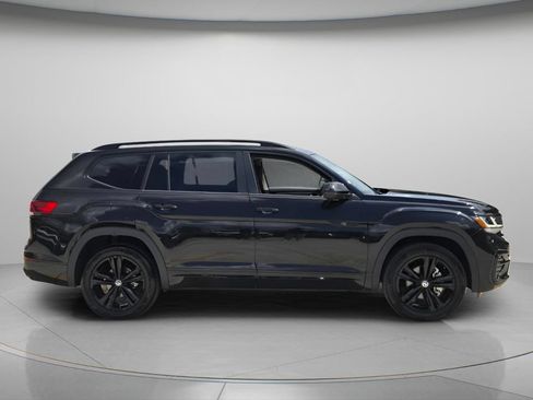 Used 2023 Volkswagen Atlas SEL R-Line AWD/4WD image 7