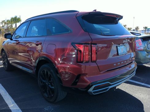 Certified 2022 Kia Sorento SX image 7