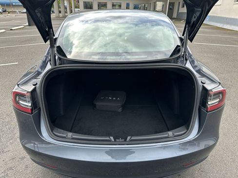 Used 2023 Tesla Model 3 Standard Range image 17