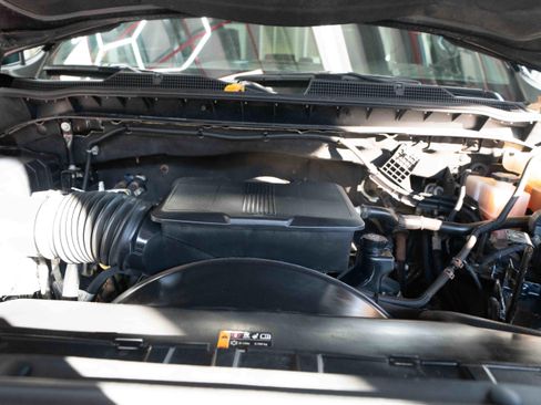 Used 2021 Chevrolet Silverado 2500 Custom w/ Custom Value Package image 30