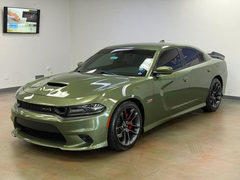 Used 2020 Dodge Charger Scat Pack w/ Driver Convenience Group RWD image 4