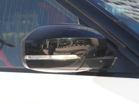 Used 2022 Land Rover Range Rover Sport HST image 14