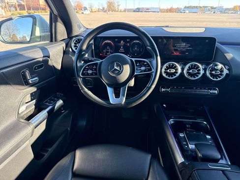 Used 2021 Mercedes-Benz GLA 250 4MATIC image 25