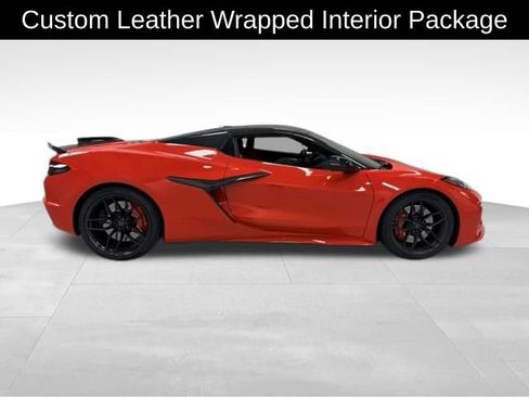 Used 2025 Chevrolet Corvette Z06 RWD image 8