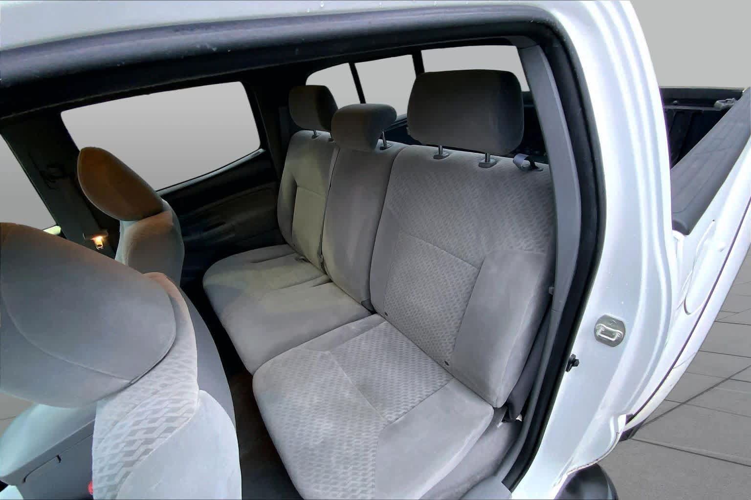 Used 2010 Toyota Tacoma PreRunner RWD image 17