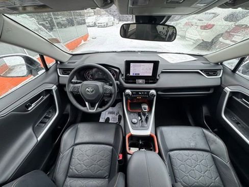 Used 2024 Toyota RAV4 Adventure image 16