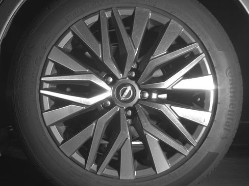 Used 2025 Nissan Altima 2.5 SV FWD image 16
