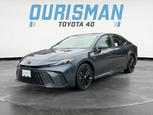 New 2026 Toyota Camry SE image 3