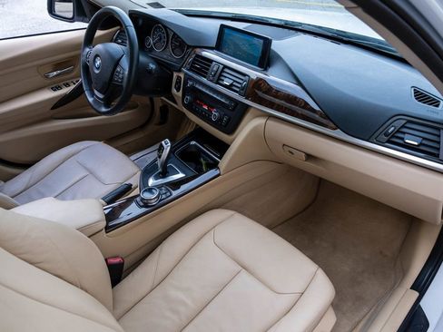 Used 2014 BMW 320i Sedan image 28
