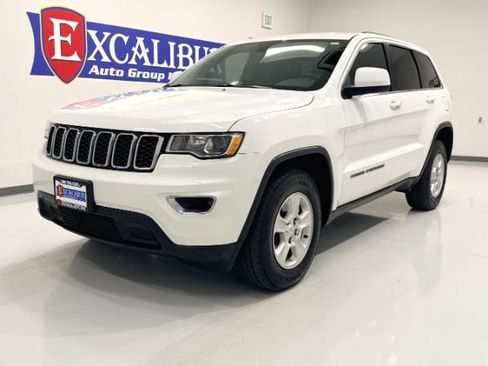 Used 2017 Jeep Grand Cherokee Laredo AWD/4WD image 8