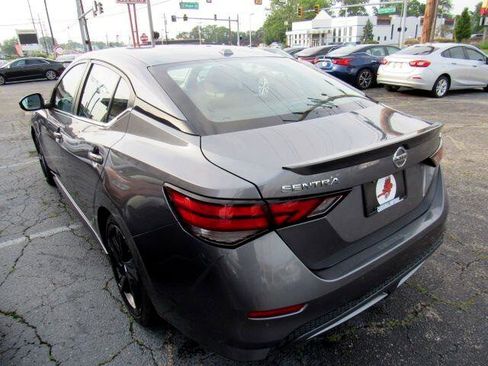 Used 2021 Nissan Sentra SR w/ SR Premium Package image 5