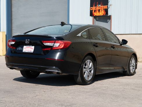 Used 2019 Honda Accord LX image 14