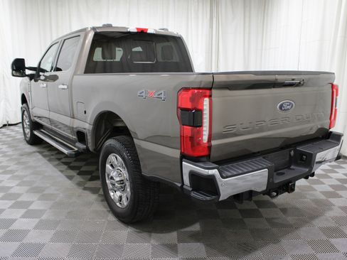 Used 2023 Ford F250 Lariat w/ Chrome Package image 37