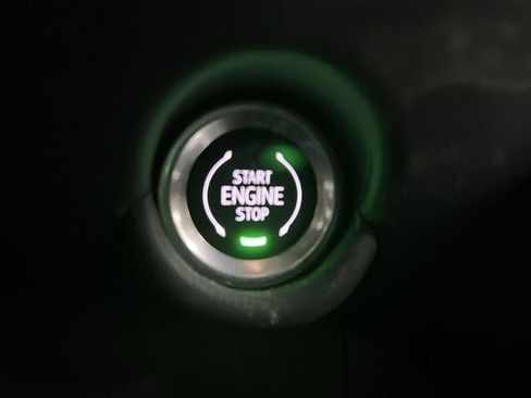 New 2025 Chevrolet Suburban Premier image 17