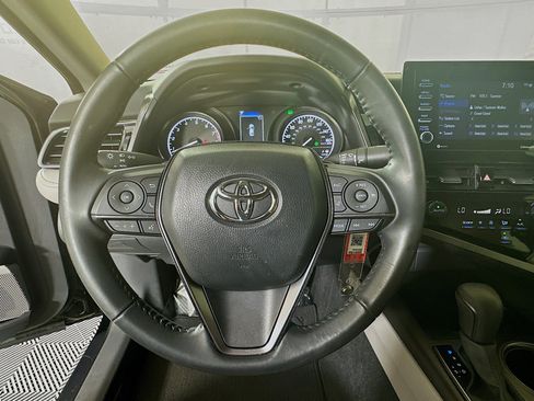 Certified 2023 Toyota Camry SE FWD image 15