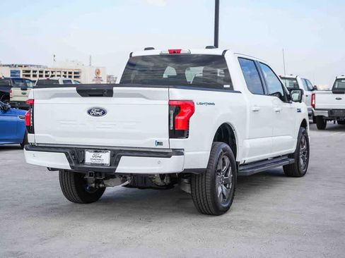 Used 2025 Ford F150 Lightning Flash AWD/4WD image 6