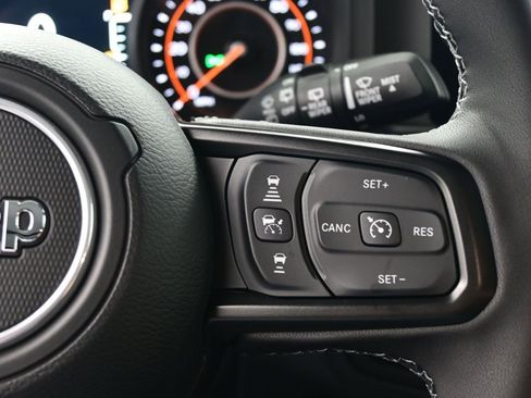 New 2025 Jeep Wrangler Unlimited Rubicon w/ Technology Group image 12