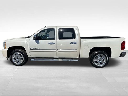 Used 2013 Chevrolet Silverado 1500 LTZ w/ LTZ White Diamond Edition image 2