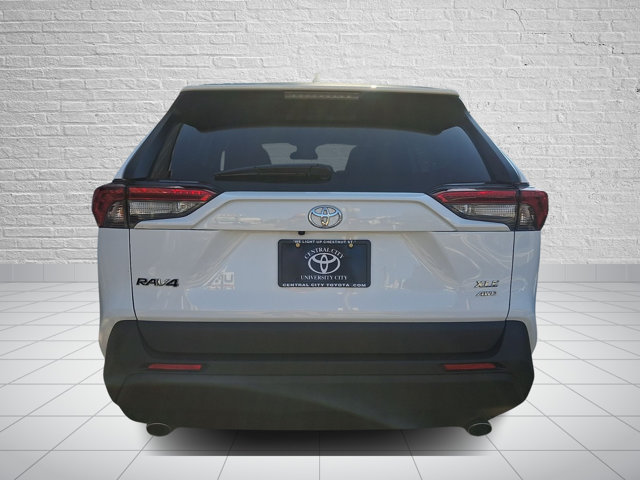Used 2025 Toyota RAV4 XLE AWD/4WD image 5