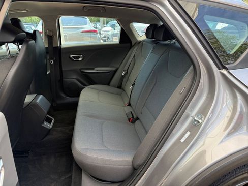 Used 2025 Kia K4 FWD image 37