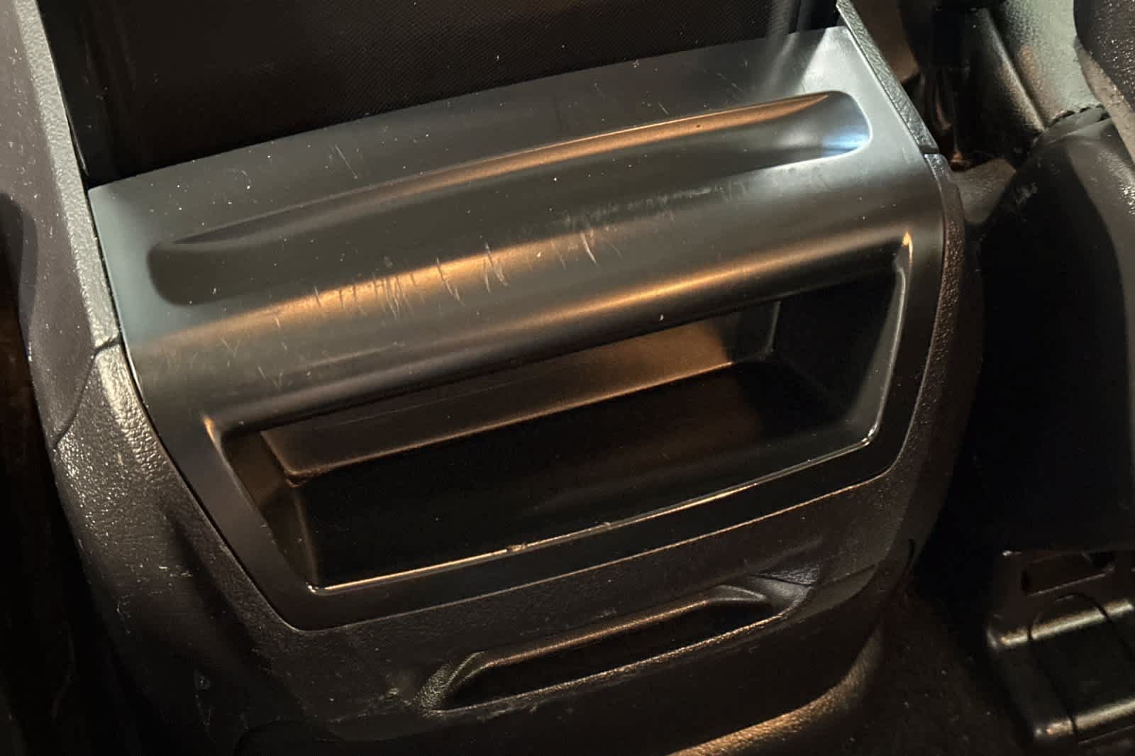 Used 2015 Toyota Sienna SE w/ SE Preferred Package FWD image 15