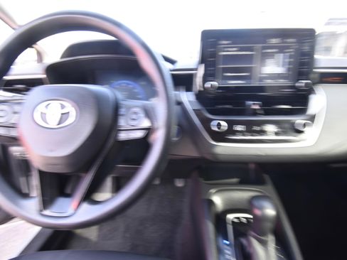 Used 2022 Toyota Corolla LE FWD image 8