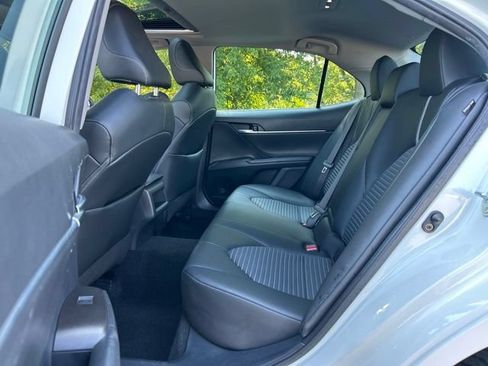 Used 2022 Toyota Camry SE w/ Cold Weather Package AWD/4WD image 31