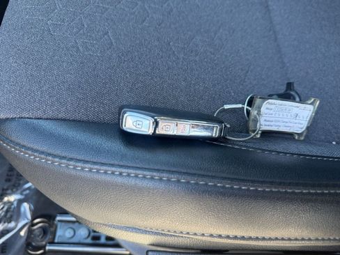 Used 2025 Kia Seltos S image 20