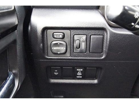 Used 2018 Toyota 4Runner TRD Off-Road Premium AWD/4WD image 23