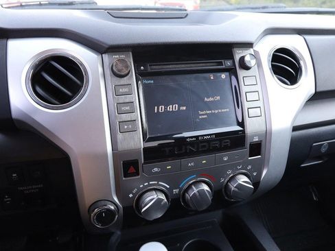 Used 2018 Toyota Tundra SR5 w/ SR5 Upgrade Package AWD/4WD image 14