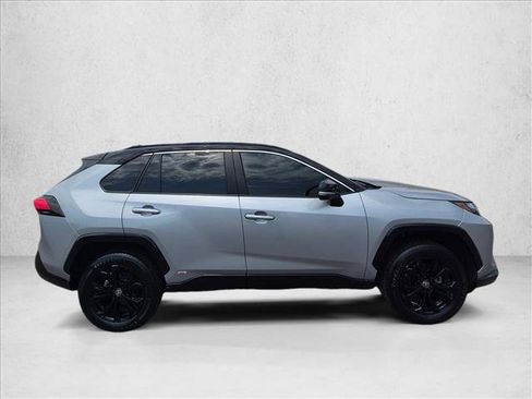 Used 2024 Toyota RAV4 XSE AWD/4WD image 4