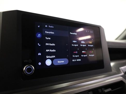 Certified 2025 Toyota Tacoma SR5 image 16