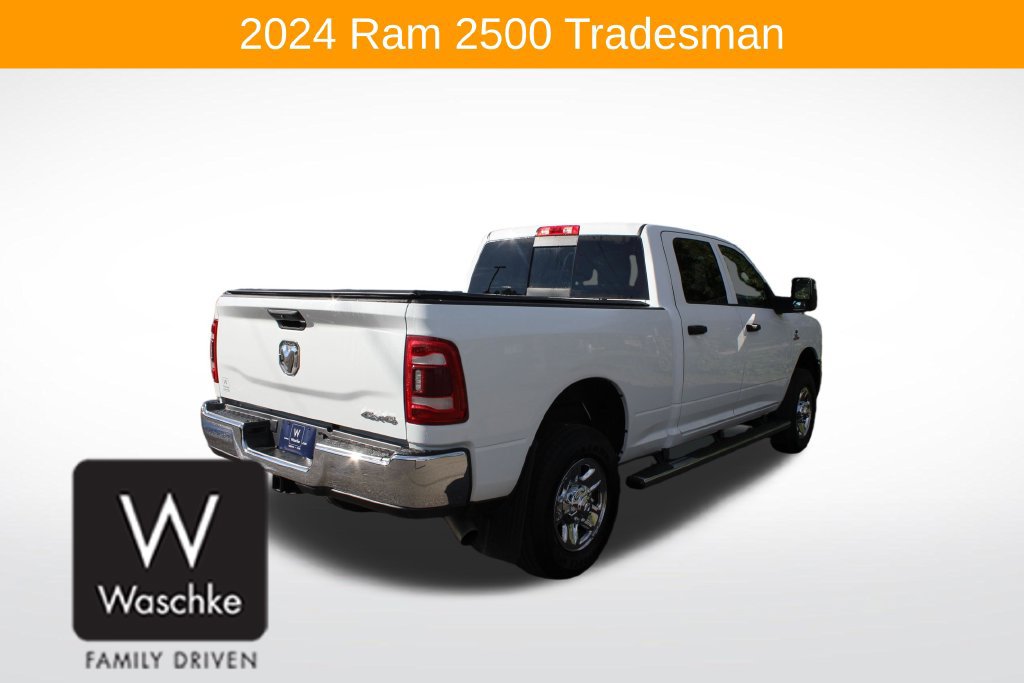 Used 2024 RAM 2500 Tradesman w/ Chrome Appearance Group AWD/4WD image 7