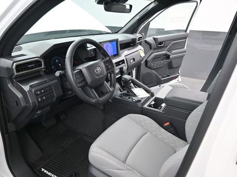 New 2026 Toyota Tacoma SR5 AWD/4WD image 4