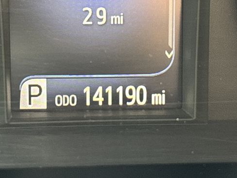 Used 2017 Toyota Camry XLE FWD image 21