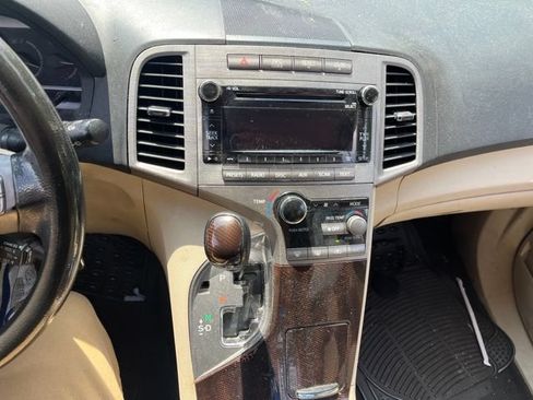 Used 2010 Toyota Venza FWD image 21