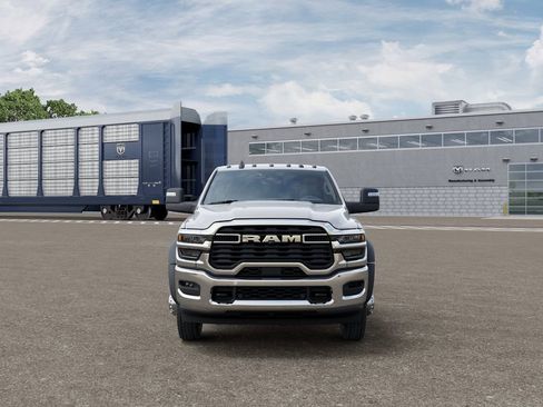 New 2026 RAM 5500 Tradesman w/ Chrome Appearance Group AWD/4WD image 6