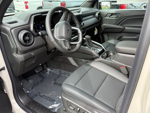 New 2026 Chevrolet Colorado Trail Boss AWD/4WD image 13